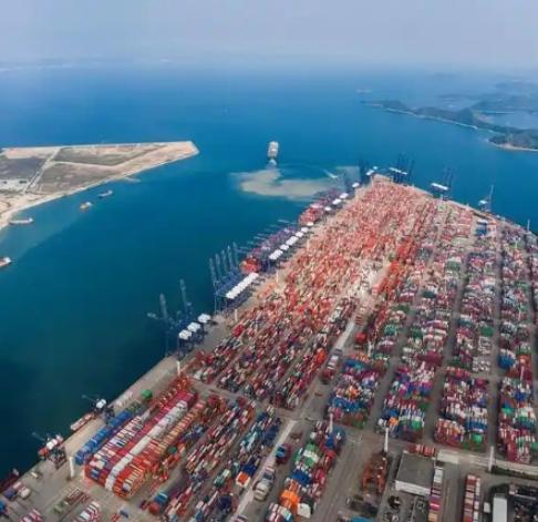 事实证明，跟流氓讲文明，根本没用！

当年澳大利亚把达尔文港拿出来的时候，根本没