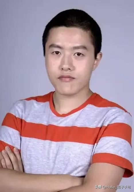 有人坚守赛道半生，有人横空出世惊艳众人，这才是影视行业最好的生态。名字好[赞]饺