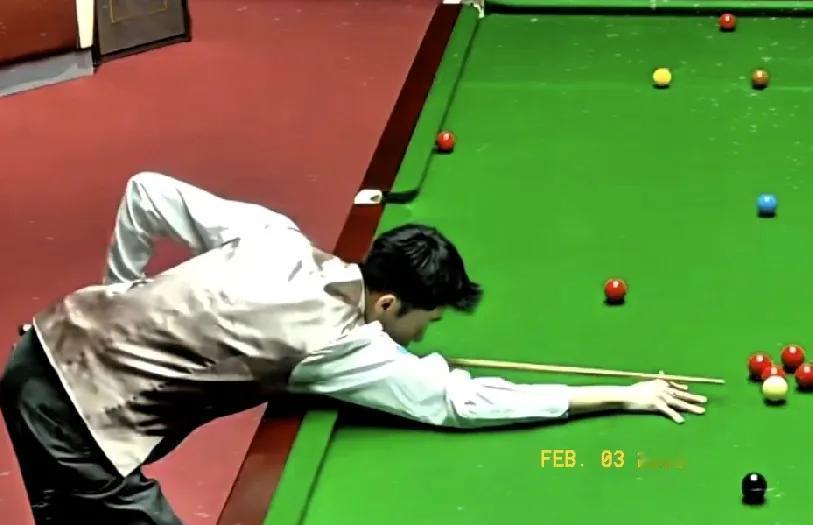 香港大奖赛常冰玉对阵利索夫斯基比赛快报:
常冰玉70-56，打黑清台单局逆转，拿