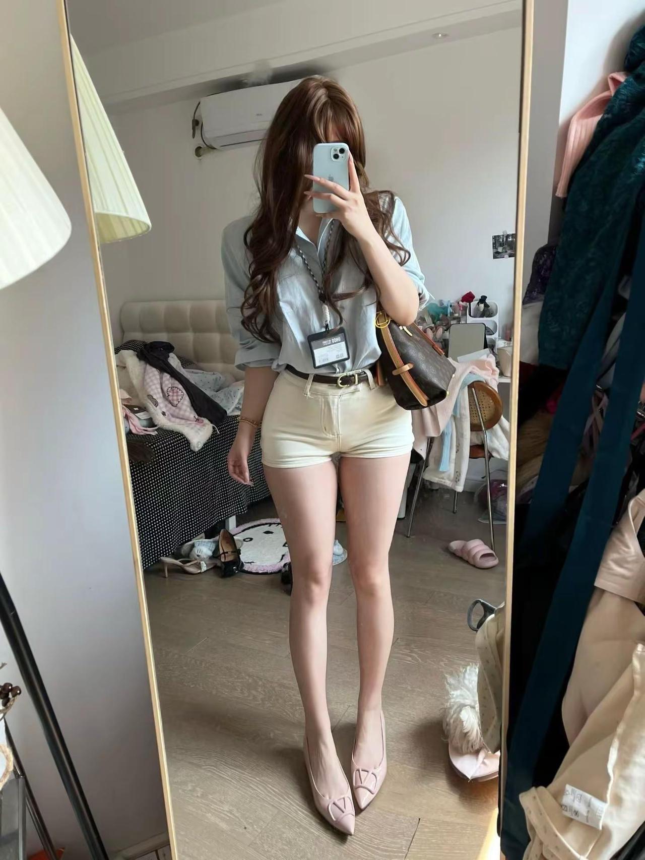 春天通勤就穿这套包显气质的！