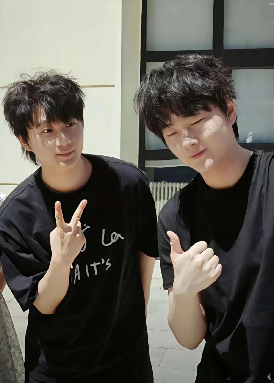 世子之争让高超急眼了 笑到捶床！双高胎的世子之争也太精彩，高超预判高越演技不行，