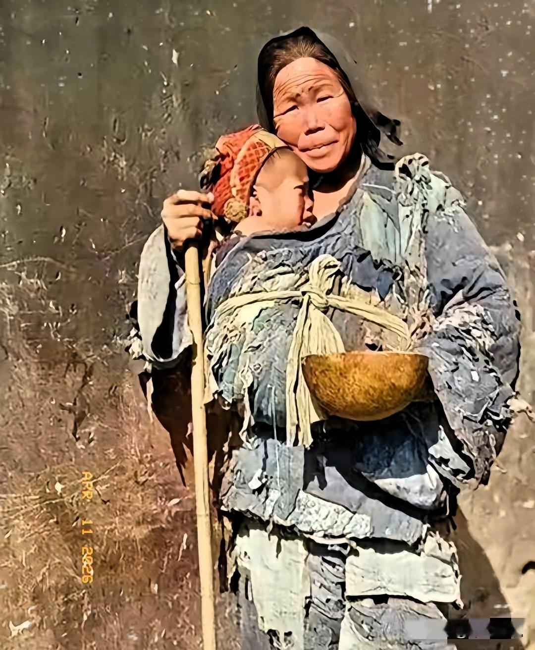 烈士遗孀朱引梅，背着黄金乞讨10年，她带着9个月的孩子背着1斤2两黄金，深山乞讨