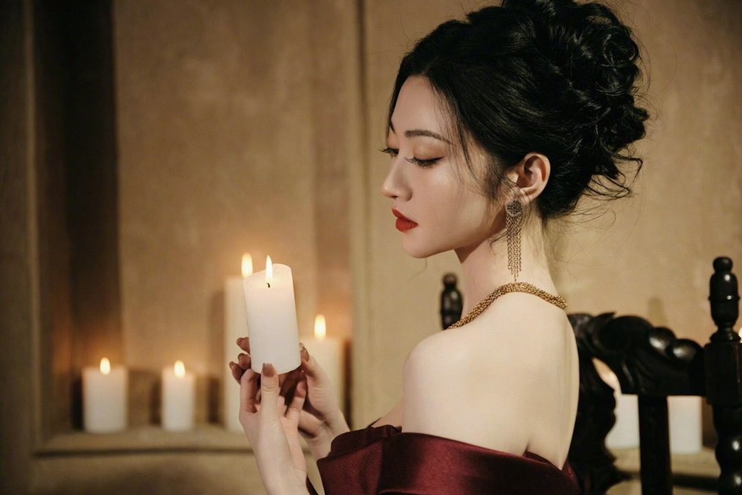 景甜·大气之美 | 红玫瑰的美，是花的本色！景甜