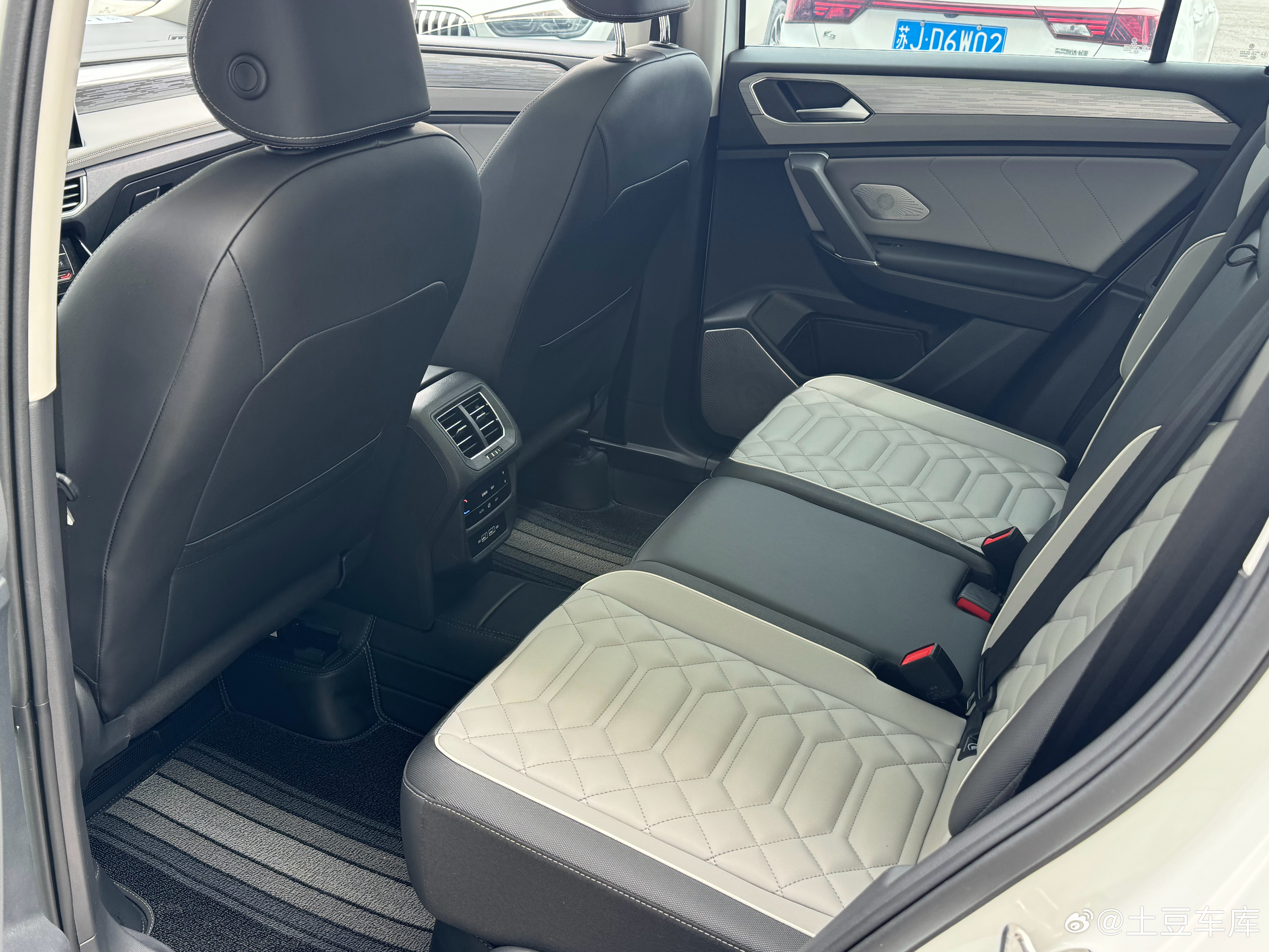 一早顺利交付大众探岳 给我黄石老板这老哥关注很久 这台车极品 原车漆2.3万公里