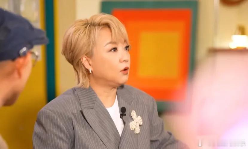 【 陈慧娴曾两次恋上同性恋者 】 陈慧娴罕谈恋爱状态 近日，歌后陈慧娴在庆祝自己