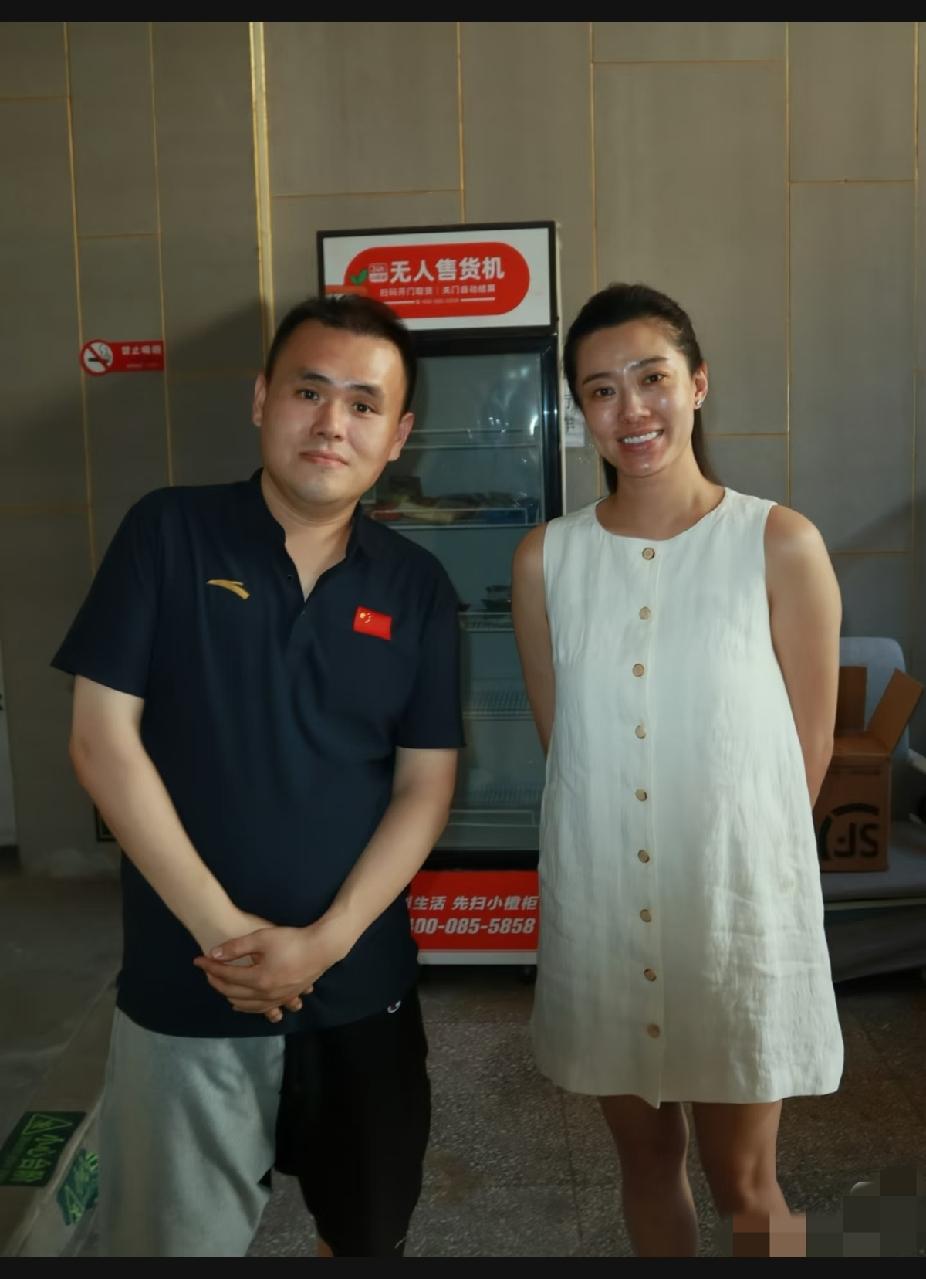 我滴个天呐！万万没想到啊！曾经那么好看的女神，如今也变成这样了！
这谁还认得出来