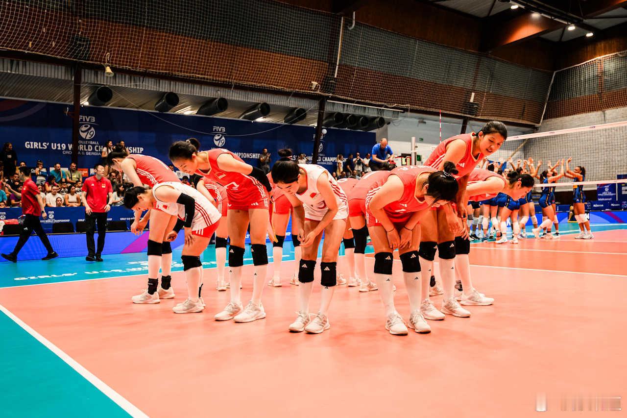 2025年世界U19女排锦标赛中国队1比3意大利队中国队先赢一局后连丢三局遭逆转