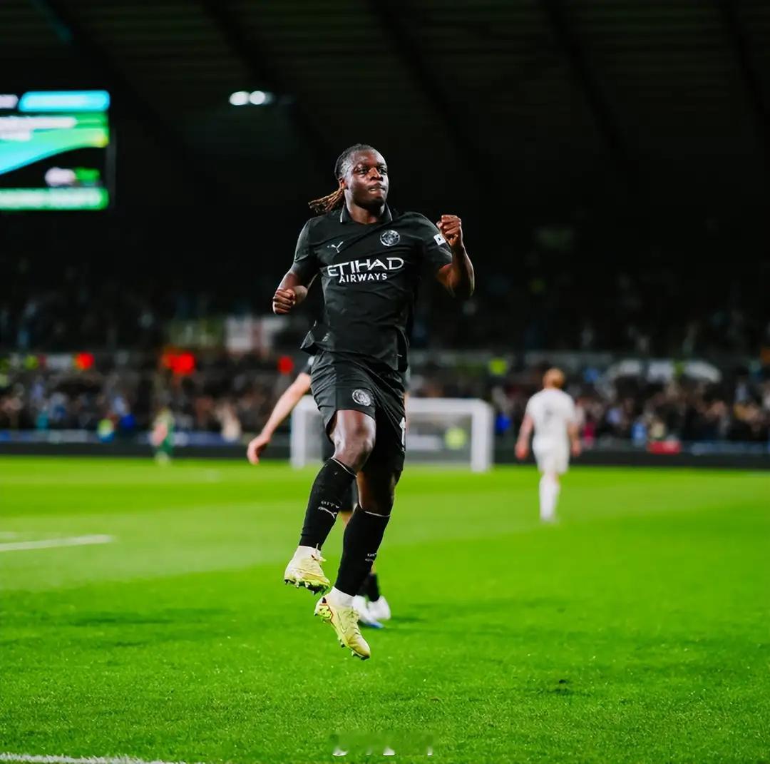 斯旺西1比3曼城斯旺西1-3曼城英冠球队斯旺西，面对身价远超自己的蓝月军团丝毫不