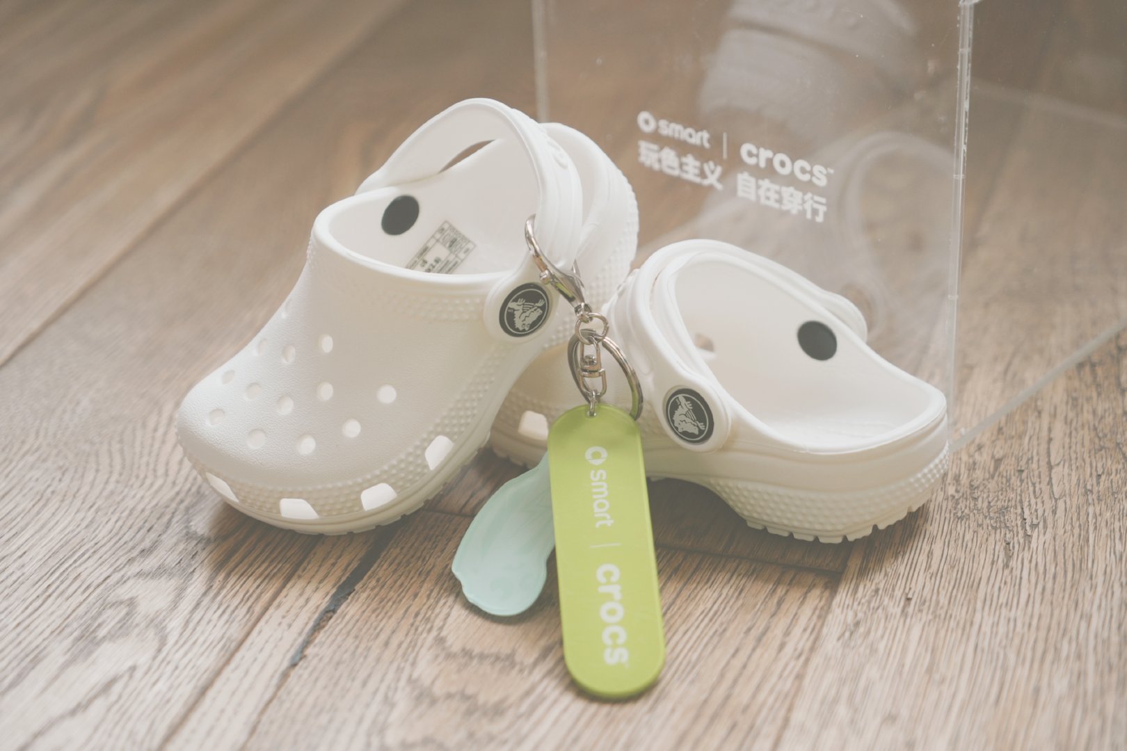 这个太可爱了！smart | Crocs 联合开启“玩色主义，自在穿行”搞了个联