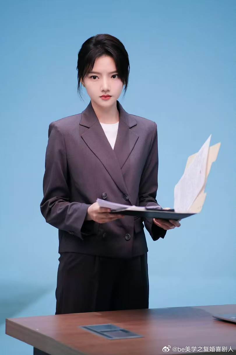 任敏秦睿人设任敏秦睿小太阳    任敏揭秘秦律师：矛盾现场讲道理，热血冲劲还带点