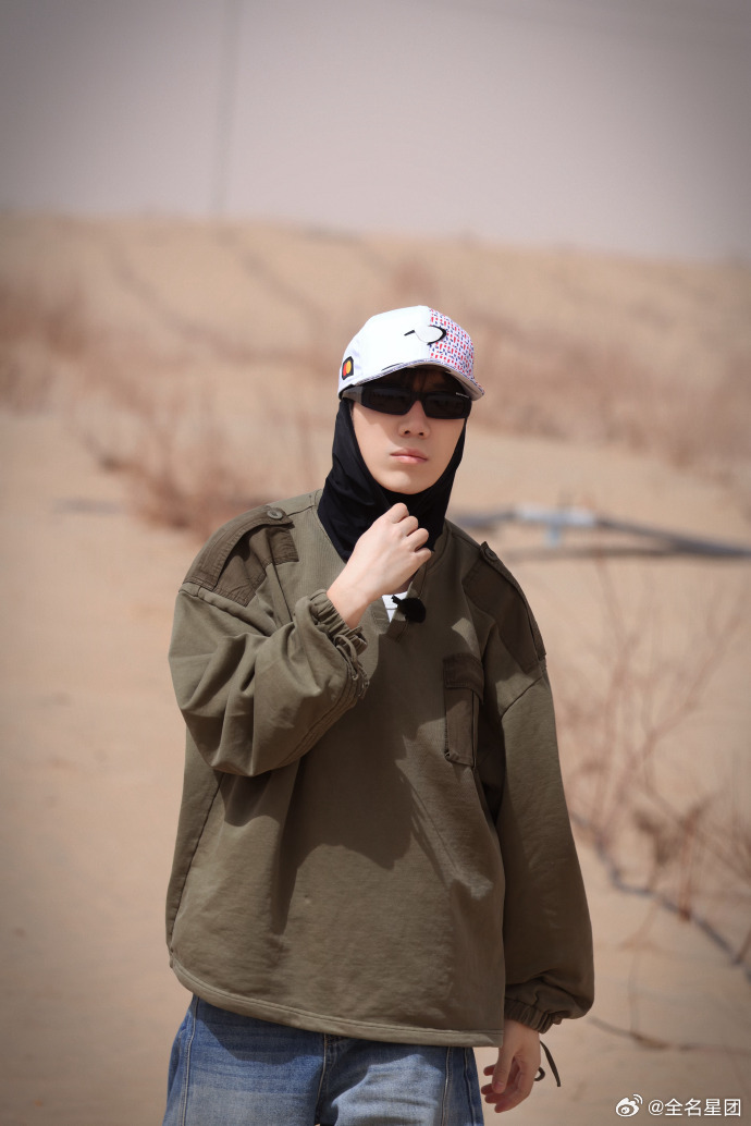 鹭卓昨天才学会如何正确戴面罩鹭卓过了这么久才学会正确戴面罩谁被鹭卓可爱到了！过了