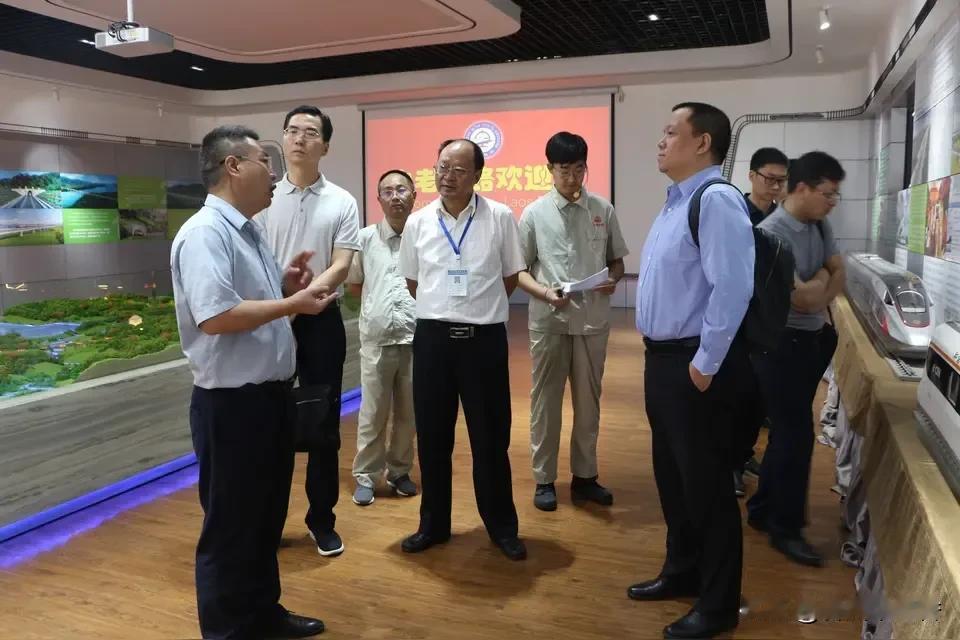 中纪委这次出手整治物业“吸血”乱象，真是大快人心！2026年4月26日，中央纪委