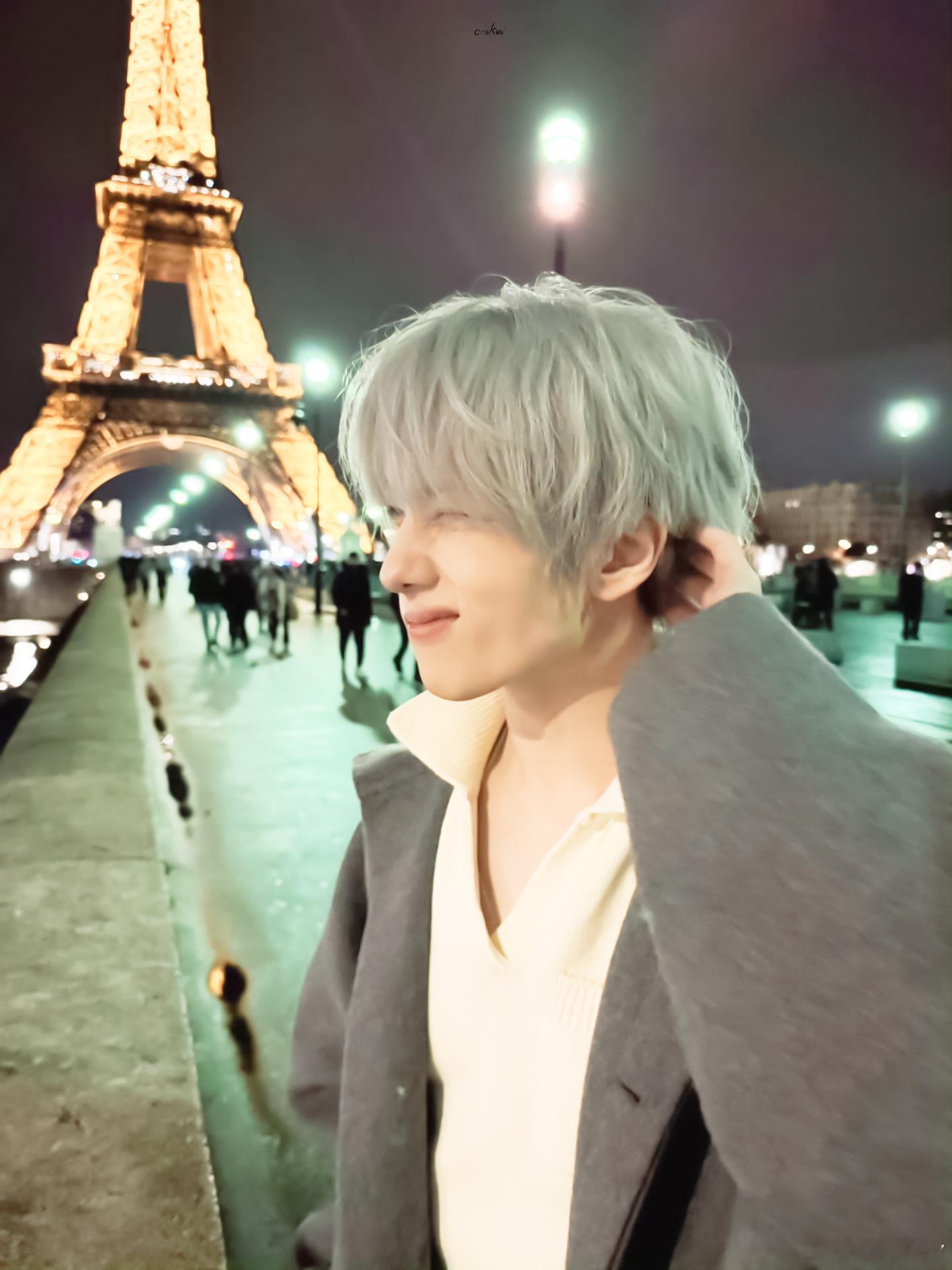 朴志晟巴黎时装周 帅飞了哥哥 