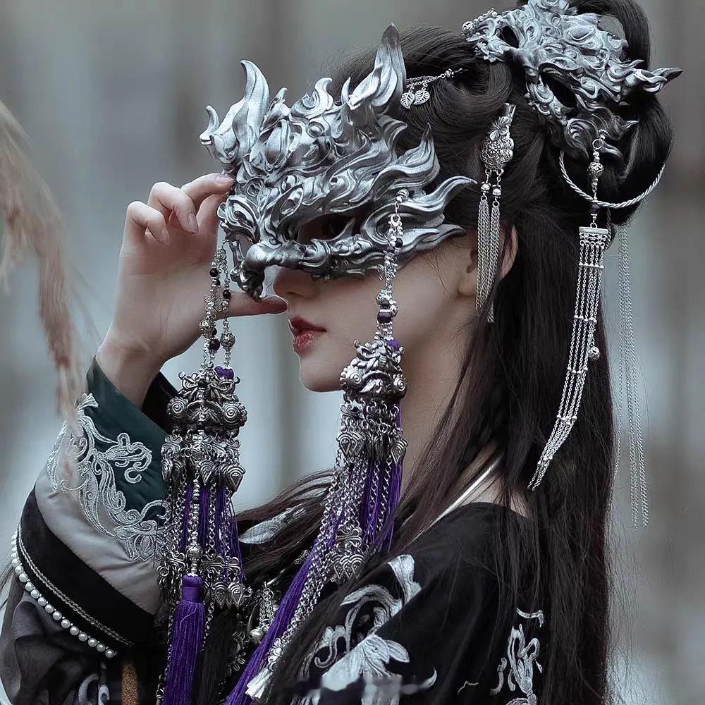 原来95🌸今年30岁古偶太后都有好几位了…陈都灵32岁白鹿31岁孟子义31岁鞠