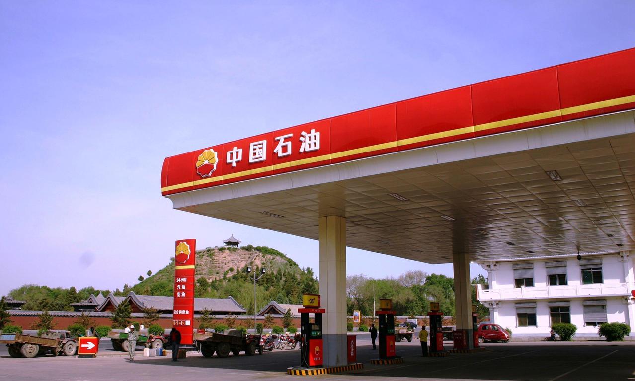 当中国全部汽车换成电动车时，每年会发生哪些令人意外的变化？
别以为满街跑的都是电