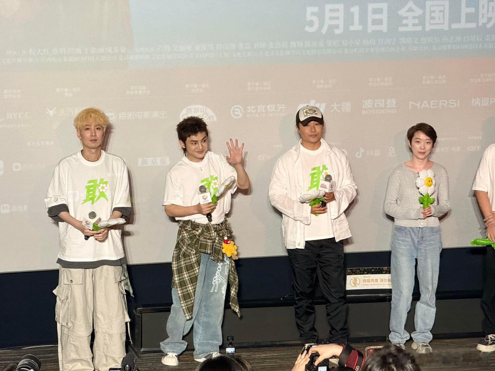 陈思诚管王宝强叫灵感缪斯陈思诚的强虽迟但到 双向相伴默契满分！王宝强为陈思诚新电