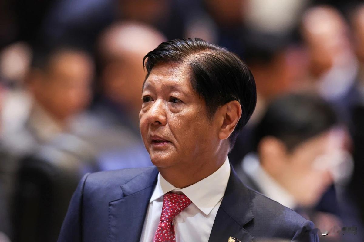 沉默近一月，菲律宾总统马科斯终于公开发声：直言中国的制裁“非常无用”！
2026