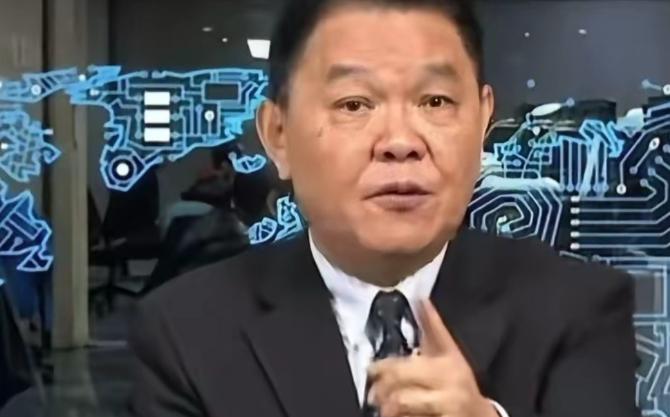 这两天台湾那边一个叫黄征辉的退役舰长上了电视，一上来就火力全开，直接把两岸议题讲