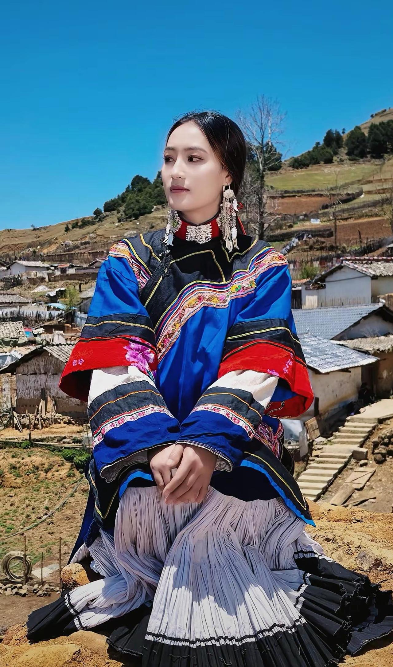 文字本身并不贫瘠 是我的认知有限 只能借助歌曲词意表达内心的波澜