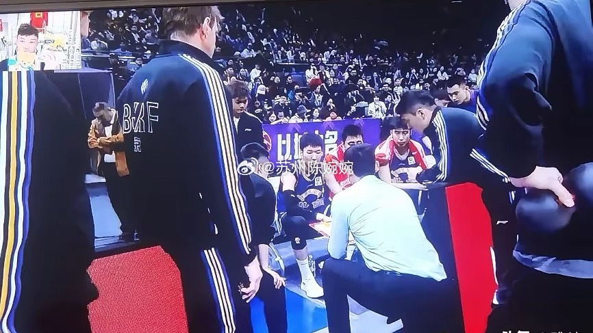 北控还剩1.5秒，弄了个被准绝杀。看看张庆鹏有没有什么妙招吧。连草根解说员都知道