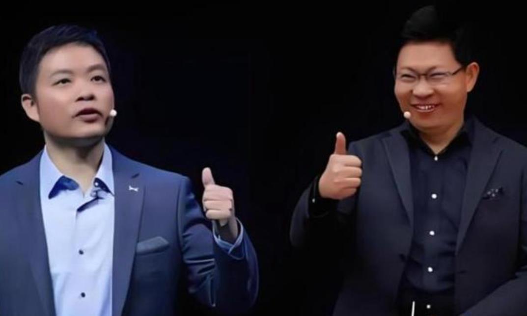 小鹏又跟华为杠上了。近日，在智能电动汽车发展高峰论坛上，华为车BU CEO靳玉志