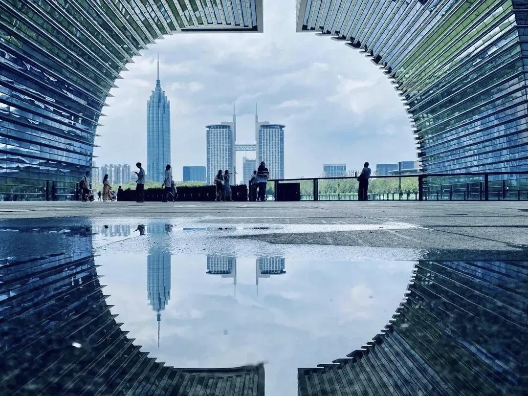 【极简，既是生活的减法，也是人生的加法；删繁就简，去芜存菁，方能意味无穷】
  