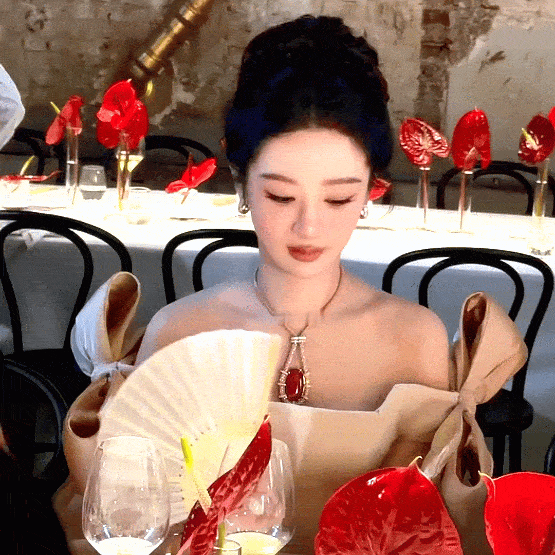 杨紫[超话] 視后我紫每天都是好消息 ​​​