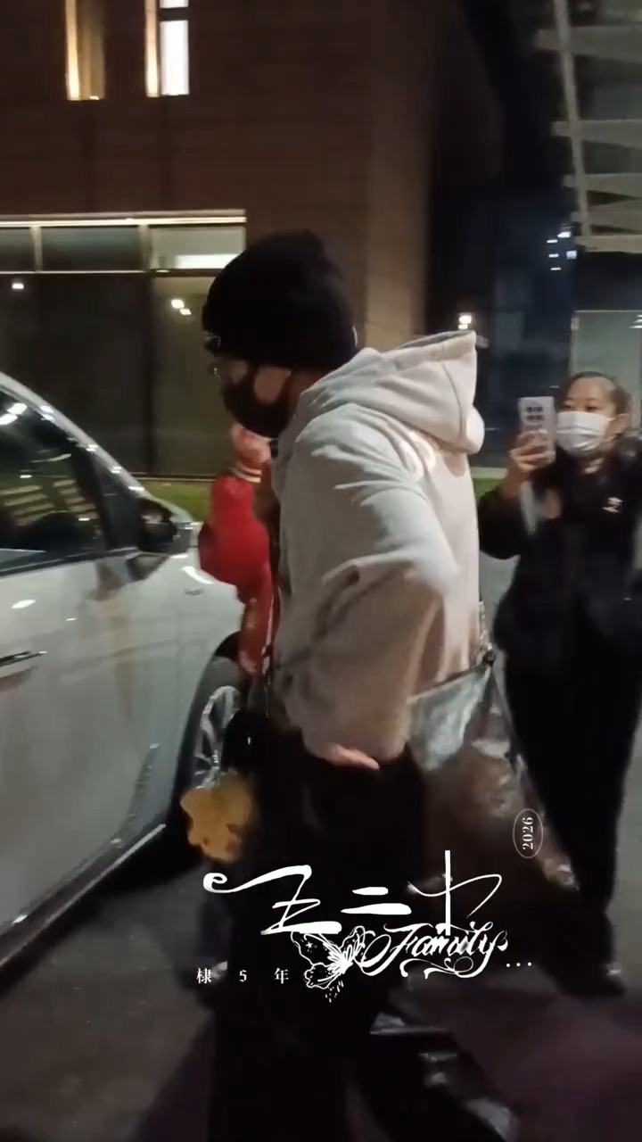 回来了（cr📕王二十的专属画册🦋 