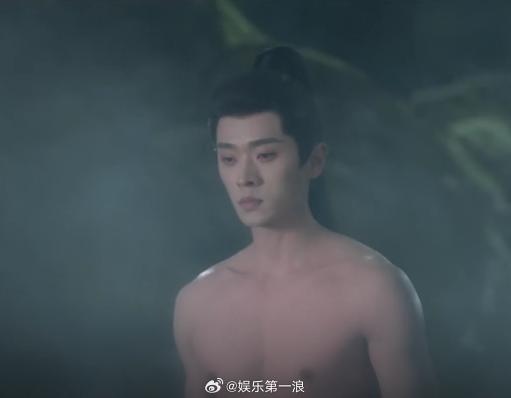 丞磊腹肌丞磊富有且慷慨 又一个富有且慷慨的男明星出现！​​​