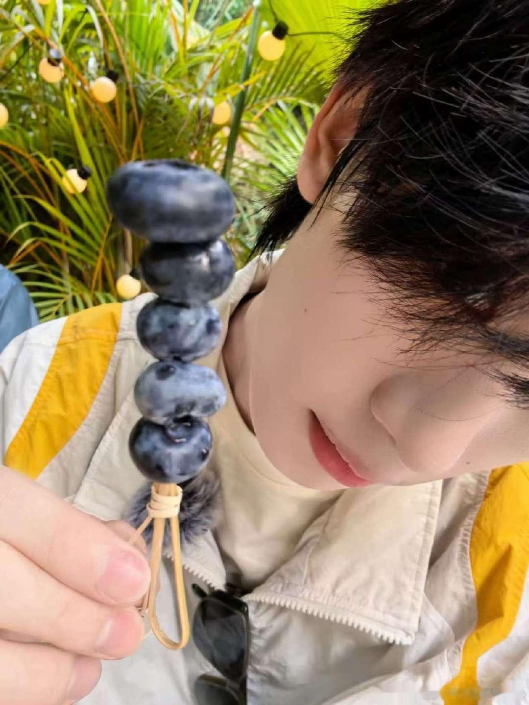 丁程鑫和crush合照丁程鑫crush合照  恭喜这个丁程鑫成功和crush合照