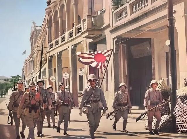 你知道为什么第二次世界大战中，人们称日本鬼子叫“小日本”吗？看到这幅照片你就清楚