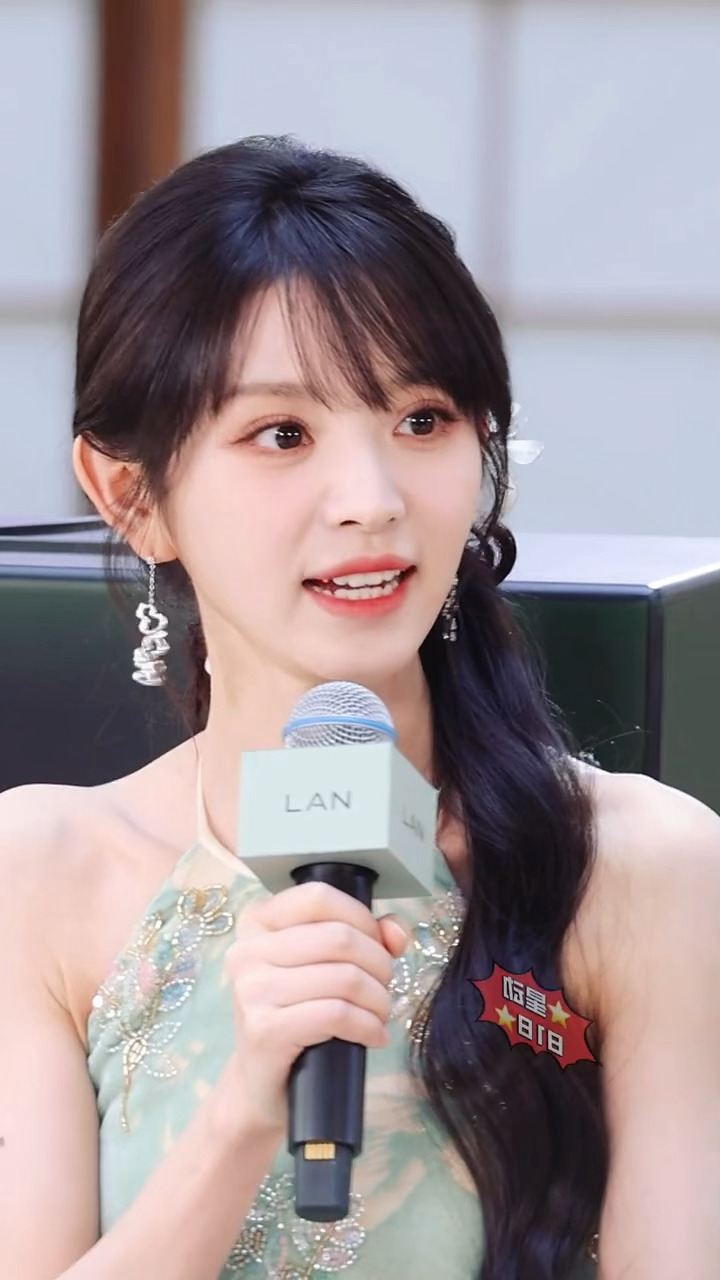 这个田曦薇一直在对我使用美人计 田曦薇飞吻