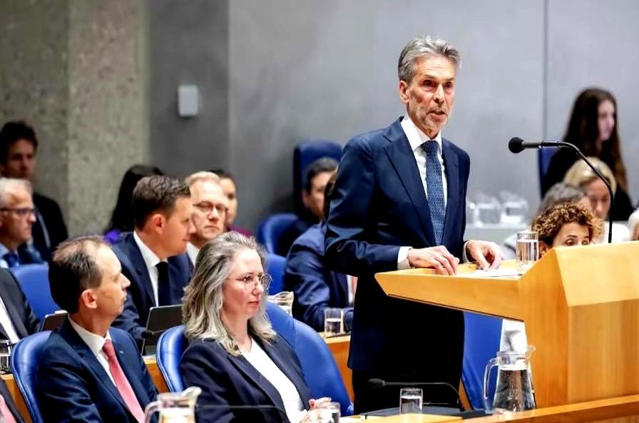 这一回中国可真要杀鸡给猴看了。

中国实在忍无可忍，终于要杀鸡给猴看了，谁是这只