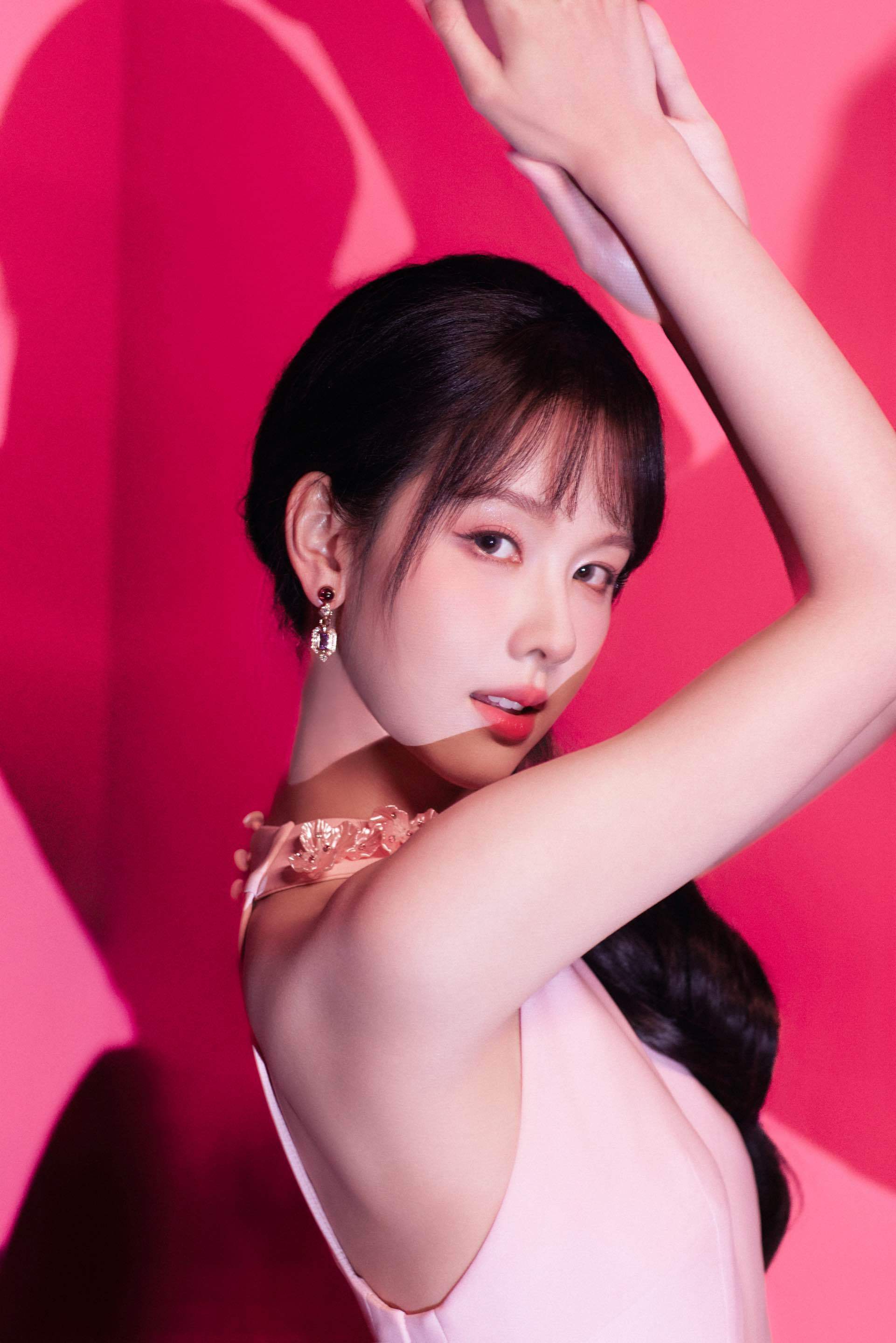 陈都灵Wonderland封面预告陈都灵真的好出片，期待12月17日女神闭年刊?