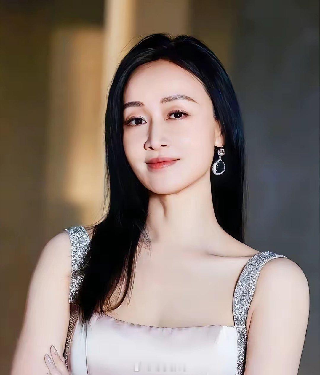 惹错人了！赵子琪只是不红，可她根本不是“软柿子”。早年被污蔑陪睡，她很委屈。这次