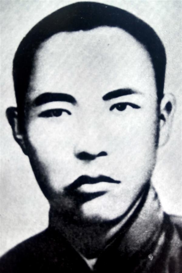 马晓云（1906—1944），原名马方杲，1906年9月4日出生于山东省长山县北