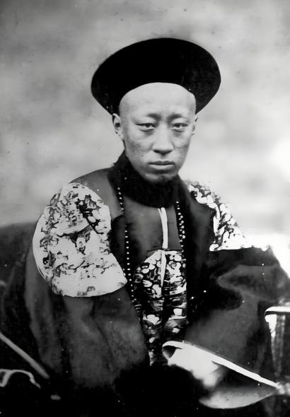 咸丰帝硬撑天朝面子，出昏招引火烧身，圆明园被烧得精光

提起圆明园被毁，很多人知