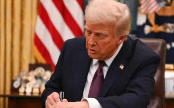 特朗普大清早发飙：出生公民权是给黑奴后代的，不是给中国人的。当地时间3月30号，