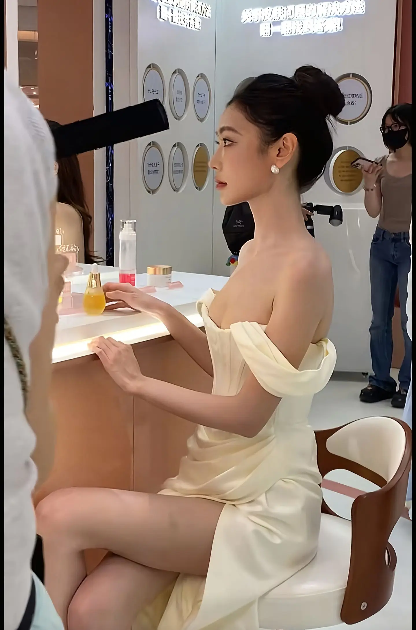 爱是現效果，找值得，不会负你。任何关系，懂得服软，轮流低头，才不会走散...