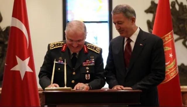 伊朗这局势真是紧张得让人捏把汗！1月14日，伊朗伊斯兰革命卫队航空航天部队司令马