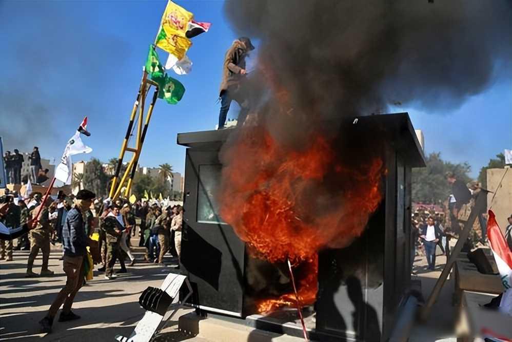 哈梅内伊还好好的，网上却传他死了，这谣言怎么就疯传了

2月28号那天，朋友圈和