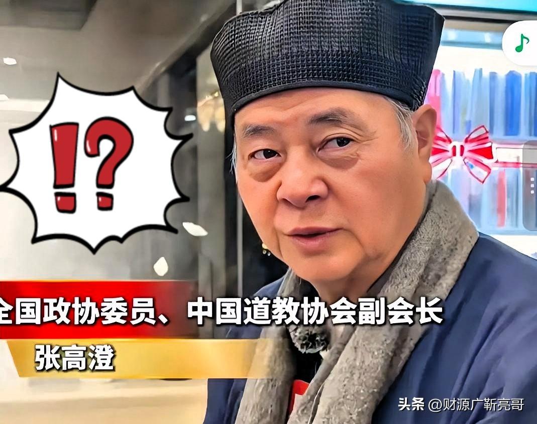 美国计算机博士，浙大老师，这履历放在哪儿都是妥妥的金字塔尖。

结果一转身，人家