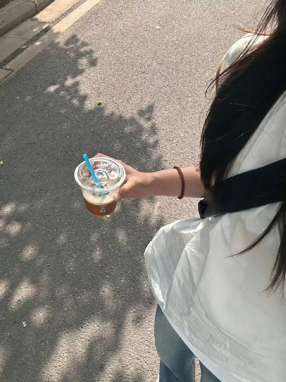 𝙎𝙖𝙩𝙪𝙧𝙙𝙖𝙮🌞🌞天气这么热也只有钱包的余额能让我冷静。 
