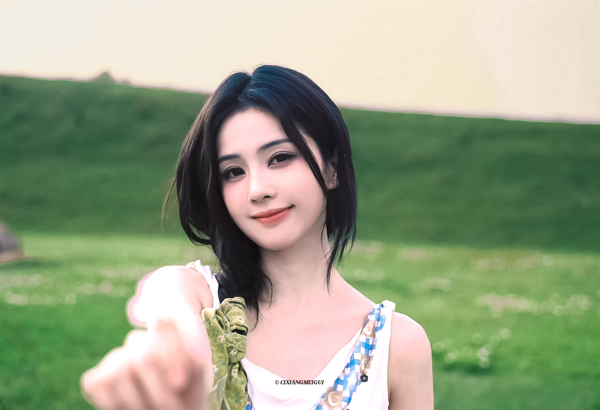 牵我的手 我知道你会带着我向前走 