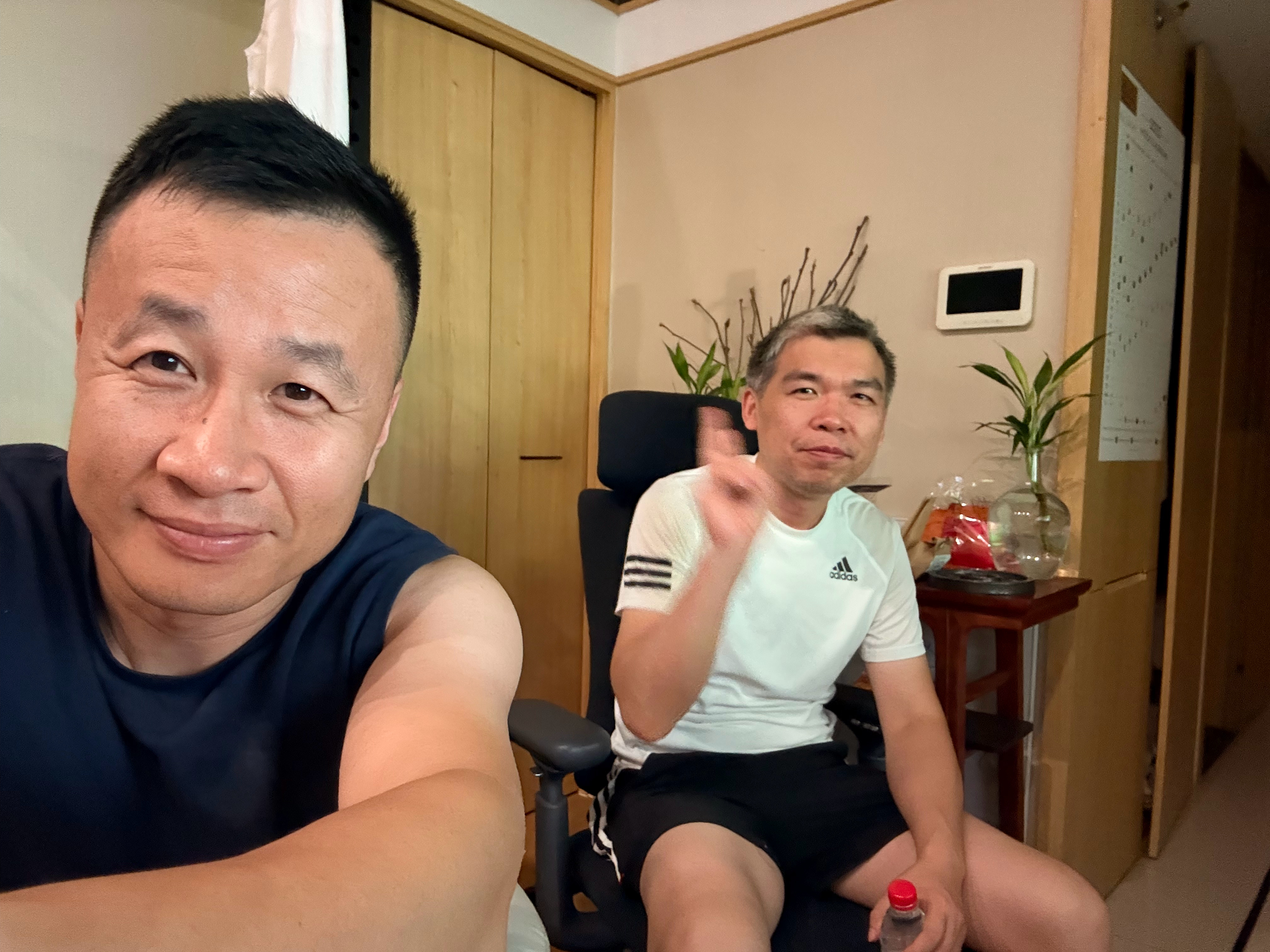 四年一届，熬夜也值。 