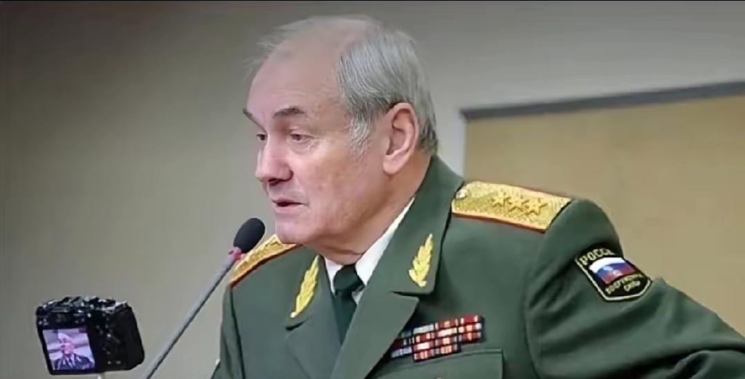 前俄罗斯将军列昂尼德·伊瓦绍夫说:俄罗斯正在面临战略性崩溃。他说，俄军在红军城和