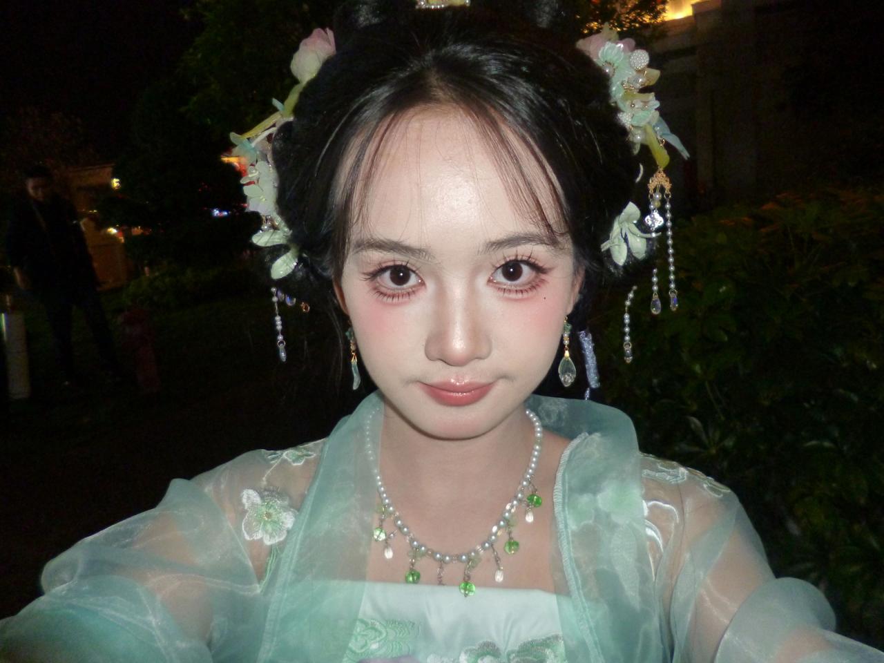 CCd自拍一张东方美学cos 也是拍到宿命感大片了 不愧是汉服 古装拍照