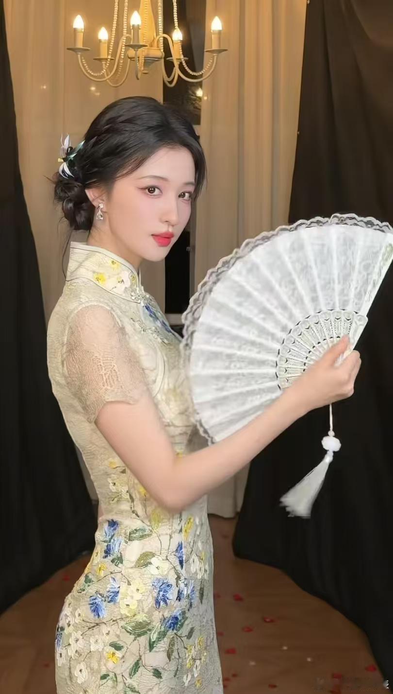 浮生都给王楚然穿了些啥啊路透片段存在片面性，浮生这身造型有人物设定支撑，浓烈华贵