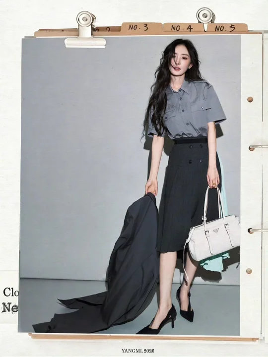 杨幂prada活动造型杨幂灰色职业套装杨幂prada活动造型,灰色职业套装，杨幂