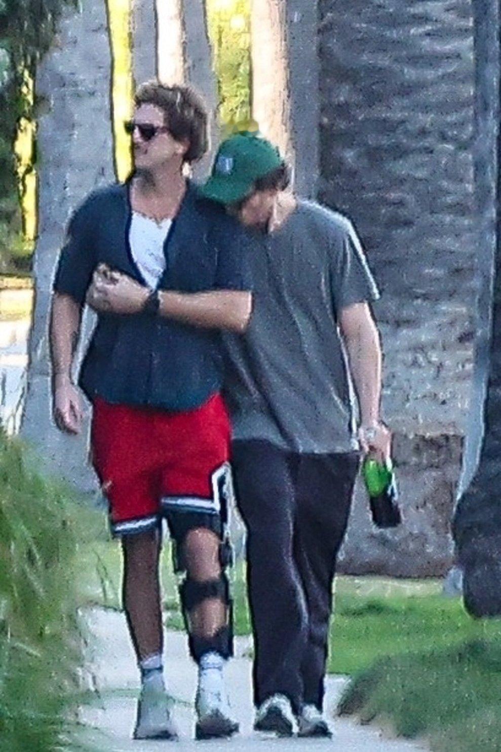 佩德罗·帕斯卡与艺术总监Rafael Olarra洛杉矶新街拍👀 